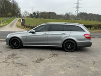 USED 2010 07 MERCEDES-BENZ E-CLASS 3.0 E350 CDI BLUEEFFICIENCY AVANTGARDE 5d 231 BHP MANY FACTORY EXTRAS TOP SPEC