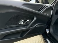 USED 2016 66 AUDI R8 5.2 SPYDER V10 QUATTRO 2d 533 BHP 