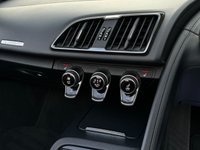 USED 2016 66 AUDI R8 5.2 SPYDER V10 QUATTRO 2d 533 BHP 