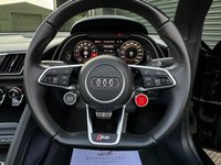 USED 2016 66 AUDI R8 5.2 SPYDER V10 QUATTRO 2d 533 BHP 