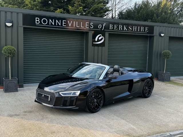 2016 66 Audi R8 5.2 SPYDER V10 QUATTRO 2d 533 BHP