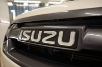 USED 2016 66 ISUZU D-MAX 2.5 TD BLADE DCB 164 BHP WITH A TOW BAR AND TRUCKMAN ENCLOSED REAR