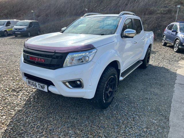 2016 66 Nissan Navara 2.3 DCI TEKNA 4X4 SHR DCB 190 BHP