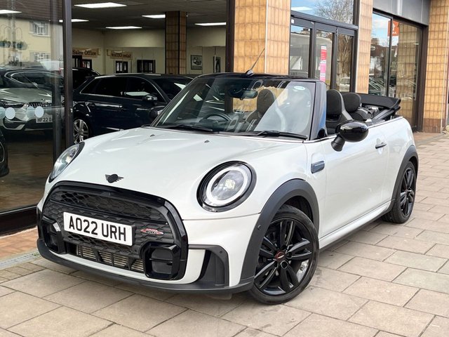 2022 22 MINI Convertible 1.5 COOPER SPORT 3d 134 BHP