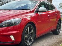 USED 2016 16 VOLVO V40 2.0 D2 R-DESIGN LUX NAV 5d 118 BHP 