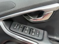 USED 2016 16 VOLVO V40 2.0 D2 R-DESIGN LUX NAV 5d 118 BHP 