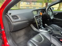 USED 2016 16 VOLVO V40 2.0 D2 R-DESIGN LUX NAV 5d 118 BHP 