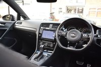 USED 2016 66 VOLKSWAGEN GOLF 2.0 R DSG 5d 298 BHP PAN ROOF / 1 OWNER / DYNAUDIO