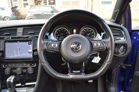 USED 2016 66 VOLKSWAGEN GOLF 2.0 R DSG 5d 298 BHP PAN ROOF / 1 OWNER / DYNAUDIO