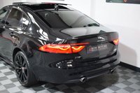 USED 2018 11 JAGUAR XF 2.0 R-SPORT INGENIUM AWD 4d 297 BHP PAN ROOF / MERIDIAN / BLACK PK