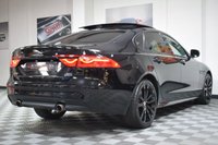 USED 2018 11 JAGUAR XF 2.0 R-SPORT INGENIUM AWD 4d 297 BHP PAN ROOF / MERIDIAN / BLACK PK