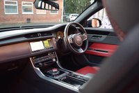 USED 2018 11 JAGUAR XF 2.0 R-SPORT INGENIUM AWD 4d 297 BHP PAN ROOF / MERIDIAN / BLACK PK
