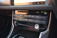 USED 2018 11 JAGUAR XF 2.0 R-SPORT INGENIUM AWD 4d 297 BHP PAN ROOF / MERIDIAN / BLACK PK