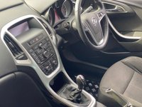 USED 2014 14 VAUXHALL ASTRA 2.0 SRI CDTI S/S 5d 163 BHP LOW MILES........STUNNING COLOUR