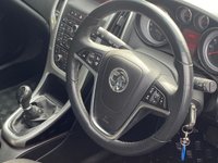 USED 2014 14 VAUXHALL ASTRA 2.0 SRI CDTI S/S 5d 163 BHP LOW MILES........STUNNING COLOUR