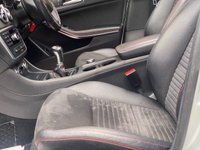 USED 2014 14 MERCEDES-BENZ GLA-CLASS 2.1 GLA200 CDI AMG LINE PREMIUM PLUS 5d 136 BHP *  MEGA MEGA SPEC *   PAN ROOF
