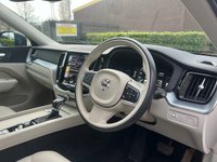 USED 2017 67 VOLVO XC60 2.0 D4 MOMENTUM AWD 5d 188 BHP 