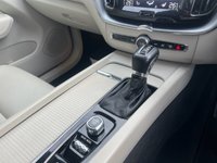 USED 2017 67 VOLVO XC60 2.0 D4 MOMENTUM AWD 5d 188 BHP 