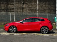 USED 2015 65 VOLVO V40 2.0 T3 R-DESIGN NAV 5d 150 BHP FRONT HEATED SEATS +   ADAPTIVE CRUISE CONTROL +   DUAL ZONE CLIMATE CONTROL +   TRACTION CONTROL +   ELEGANCE/ECO/PERFORMANCE THEMES +   CUSTOMIZABLE SPEEDOMETER +   BLUETOOTH CONNECTION +   SAT NAVIGATION +   USB CONNECTIVITY +   LANE ASSIST +   PARKING AID +   VOICE COMMAND SYSTEM +   AUTO FOLDABLE SIDE MIRRORS +   ELECTRONIC ADJUSTABLE SIDE MIRRORS +   SPARE WHEEL +  17 INCH ALLOY WHEEL