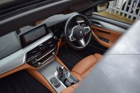 USED 2018 68 BMW 5 SERIES 3.0 540I XDRIVE M SPORT TOURING 5d 335 BHP PAN ROOF / VDC / ICON LED'S