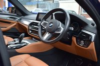 USED 2018 68 BMW 5 SERIES 3.0 540I XDRIVE M SPORT TOURING 5d 335 BHP PAN ROOF / VDC / ICON LED'S