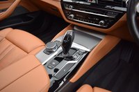 USED 2018 68 BMW 5 SERIES 3.0 540I XDRIVE M SPORT TOURING 5d 335 BHP PAN ROOF / VDC / ICON LED'S