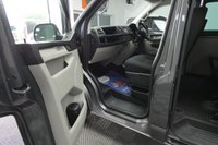 USED 2019 19 VOLKSWAGEN TRANSPORTER 2.0 T32 TDI KOMBI HIGHLINE BMT AIR CON REAR TAILGATE 1 OWNER FULL SERVICE HISTORY 5 SEATS WITH AIR CON