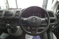 USED 2019 19 VOLKSWAGEN TRANSPORTER 2.0 T32 TDI KOMBI HIGHLINE BMT AIR CON REAR TAILGATE 1 OWNER FULL SERVICE HISTORY 5 SEATS WITH AIR CON