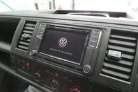 USED 2019 19 VOLKSWAGEN TRANSPORTER 2.0 T32 TDI KOMBI HIGHLINE BMT AIR CON REAR TAILGATE 1 OWNER FULL SERVICE HISTORY 5 SEATS WITH AIR CON