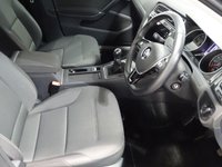 USED 2017 67 VOLKSWAGEN GOLF 1.5 SE NAVIGATION TSI EVO 5d 129 BHP FSH SAT NAV CRUISE CAMERA SENSORS