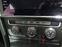 USED 2017 67 VOLKSWAGEN GOLF 1.5 SE NAVIGATION TSI EVO 5d 129 BHP FSH SAT NAV CRUISE CAMERA SENSORS