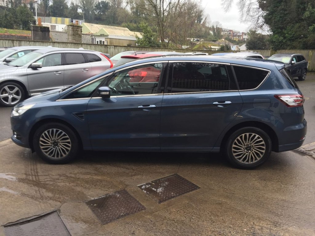 USED 2019 69 FORD S-MAX 2.0 TITANIUM ECOBLUE 5d 148 BHP DAB + SAT NAV