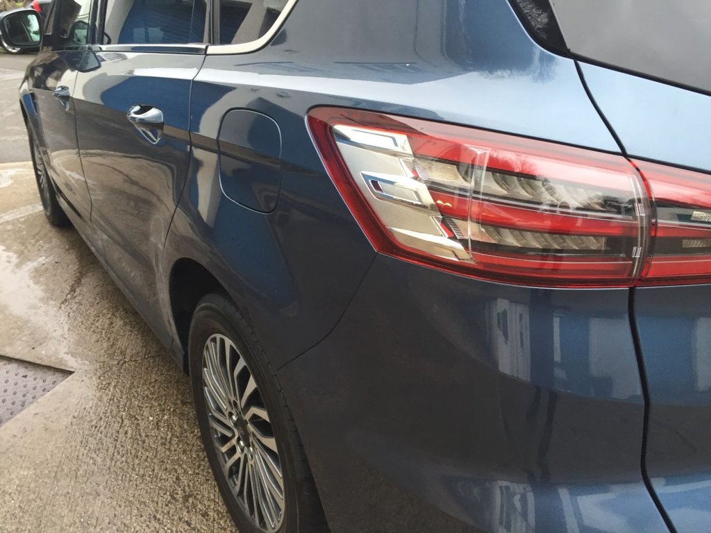 USED 2019 69 FORD S-MAX 2.0 TITANIUM ECOBLUE 5d 148 BHP DAB + SAT NAV
