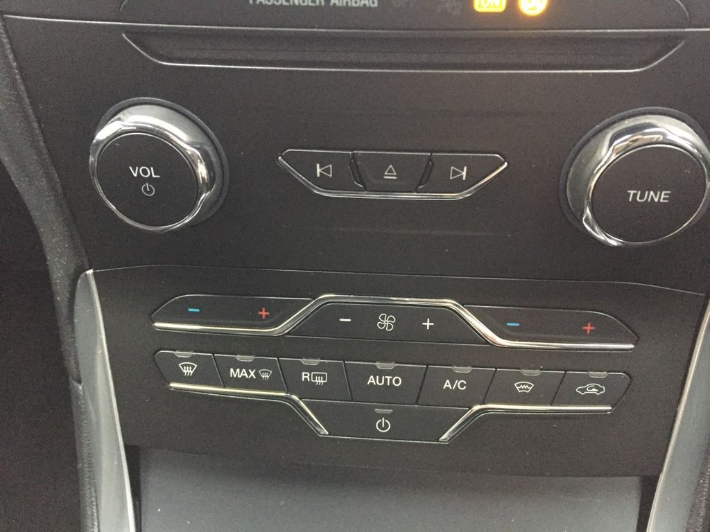 USED 2019 69 FORD S-MAX 2.0 TITANIUM ECOBLUE 5d 148 BHP DAB + SAT NAV