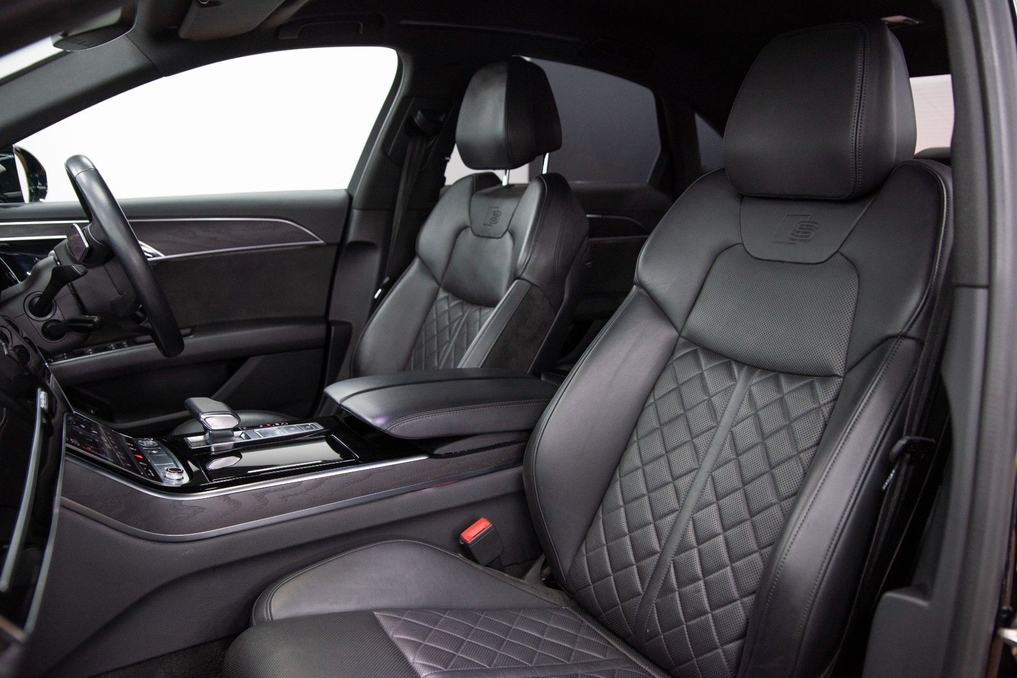 USED 2020 70 AUDI A8 3.0 TDI QUATTRO S LINE MHEV  