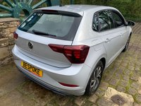 USED 2022 72 VOLKSWAGEN POLO 1.0 LIFE 5d 80 BHP 2022/72REG VW POLO 1.0 LIFE 5DR - 1 OWNER FROM BRAND NEW - 6,766 MILES ONLY - SERVICE HISTORY - BALANCE MANUFACTURERS WARRANTY 09/2025 - HUGE SAVING ON LIST PRICE WHEN WAS NEW