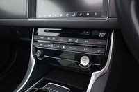 USED 2017 JAGUAR XF 3.0 V6 S 4d 296 BHP PAN ROOF / PRO NAV / MERIDIAN