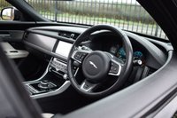 USED 2017 JAGUAR XF 3.0 V6 S 4d 296 BHP PAN ROOF / PRO NAV / MERIDIAN