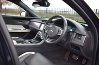 USED 2017 JAGUAR XF 3.0 V6 S 4d 296 BHP PAN ROOF / PRO NAV / MERIDIAN