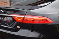 USED 2017 JAGUAR XF 3.0 V6 S 4d 296 BHP PAN ROOF / PRO NAV / MERIDIAN