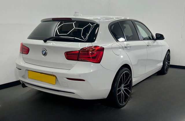 2016 BMW 1 SERIES - Photo 2