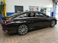 USED 2021 21 LEXUS ES 2.5 300H 4d 215 BHP SAT NAV LEATHER SUNROOF CAMERA PARKING SENSORS 1 OWNER EXCELLENT SERVICE HISTORY 10 YR LEXUS WARRANTY