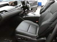 USED 2021 21 LEXUS ES 2.5 300H 4d 215 BHP SAT NAV LEATHER SUNROOF CAMERA PARKING SENSORS 1 OWNER EXCELLENT SERVICE HISTORY 10 YR LEXUS WARRANTY