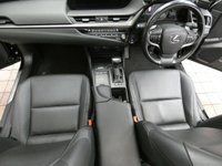 USED 2021 21 LEXUS ES 2.5 300H 4d 215 BHP SAT NAV LEATHER SUNROOF CAMERA PARKING SENSORS 1 OWNER EXCELLENT SERVICE HISTORY 10 YR LEXUS WARRANTY