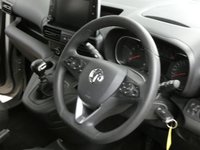 USED 2020 20 VAUXHALL COMBO LIFE 1.2 ENERGY S/S 5d 109 BHP 7 SEATS SAT NAV CRUISE PARKING SENSORS 1 OWNER 6 MONTHS GOLD WARRANTY