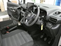 USED 2020 20 VAUXHALL COMBO LIFE 1.2 ENERGY S/S 5d 109 BHP 7 SEATS SAT NAV CRUISE PARKING SENSORS 1 OWNER 6 MONTHS GOLD WARRANTY