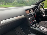 USED 2010 60 AUDI Q7 3.0 TDI QUATTRO S LINE 5d 240 BHP 2010/60reg AUDI Q7 3.0 TDi QUATTRO S-LINE - SUV - FACTORY 7 SEATER / 3RD ROW SEATING - SATELLITE NAVIGATION - AUTOMATIC TRANSMISSION - SERVICE HISTORY - 4 FORMER KEEPERS