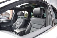 USED 2017 17 VOLKSWAGEN TOUAREG 3.0 V6 R-LINE PLUS TDI BLUEMOTION TECHNOLOGY 5d AUTO 259 BHP PAN ROOF / 2 OWNER / FULL HIST