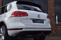 USED 2017 17 VOLKSWAGEN TOUAREG 3.0 V6 R-LINE PLUS TDI BLUEMOTION TECHNOLOGY 5d AUTO 259 BHP PAN ROOF / 2 OWNER / FULL HIST