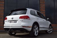 USED 2017 17 VOLKSWAGEN TOUAREG 3.0 V6 R-LINE PLUS TDI BLUEMOTION TECHNOLOGY 5d AUTO 259 BHP PAN ROOF / 2 OWNER / FULL HIST